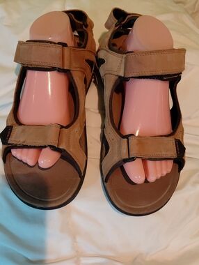 Vionic Women's Tan Adjustable Strappy Comfort Sandals
